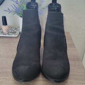 A.N.A Venice Womens Booties Size 8.5M